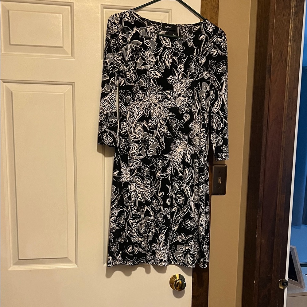 MSK Black and White Floral Midi Dress